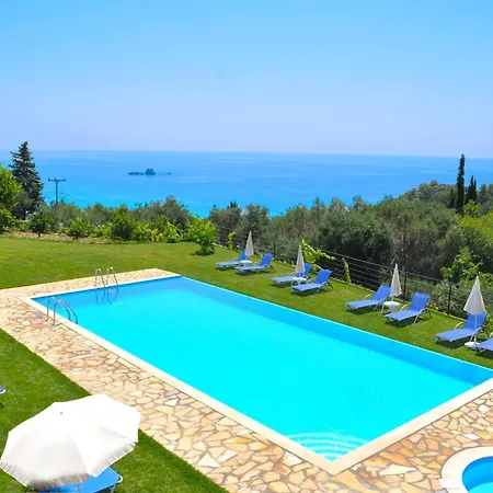 Pool With Panoramic View דירה